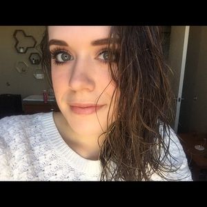 Meet your Posher, Alana